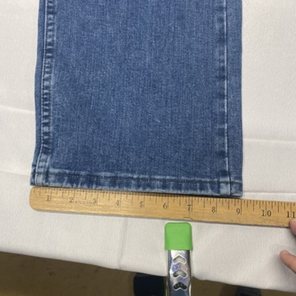 NWT Lee Women's Relaxed Fit Blue Jeans! Size 14M Denim! Brand new! - Picture 5 of 7